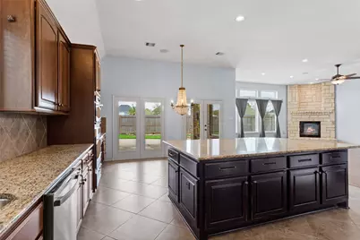 2878 Alentina Ct, League City, TX 77573 - Photo 10