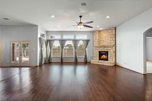 2878 ALENTINA Ct, League City, TX 77573 - Photo 4