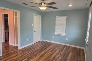 525 E 35th St, Houston, TX 77022 - Photo 2