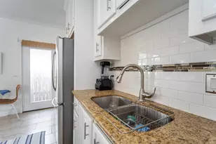 2116 Carter St, Houston, TX 77008 - Photo 12