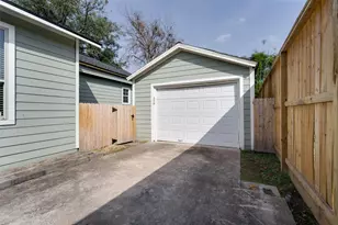 2116 Carter St, Houston, TX 77008 - Photo 26