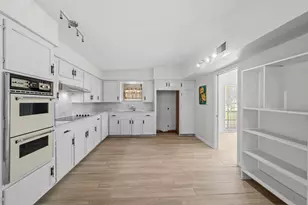 7123 Leader St, Houston, TX 77074 - Photo 6