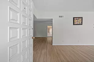 7123 Leader St, Houston, TX 77074 - Photo 8