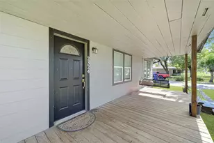 2324 13th Ave N, Texas City, TX 77590 - Photo 2