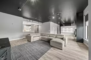 3 Waterway Ct, The Woodlands, TX 77380 - Photo 10