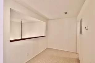 9407 Pagewood Ln, Houston, TX 77063 - Photo 16