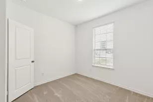 1006 S Oakhurst Dr, Dayton, TX 77535 - Photo 4