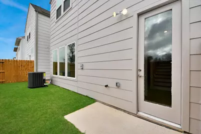 13105 Moncloa Drive, Houston, TX 77047 - Photo 32