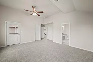 2025 Millbridge Spring Ln, Houston, TX 77051 - Photo 12
