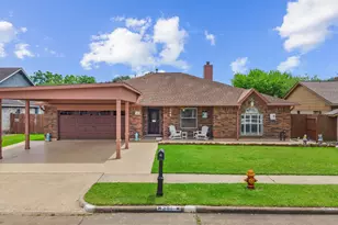 301 Kimswick Ct, Deer Park, TX 77536 - Photo 1