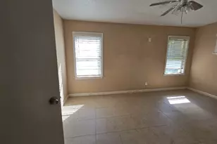1011 Oak Dr, Liberty, TX 77575 - Photo 6