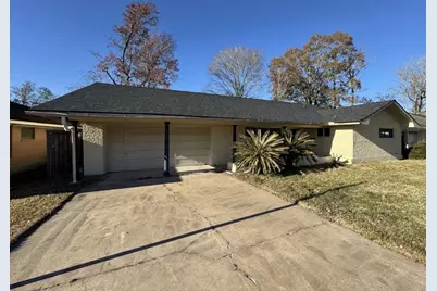 1011 Oak Drive, Liberty, TX 77575 - Photo 1