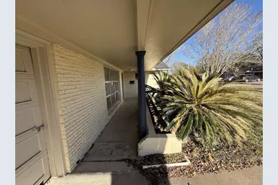 1011 Oak Drive, Liberty, TX 77575 - Photo 2