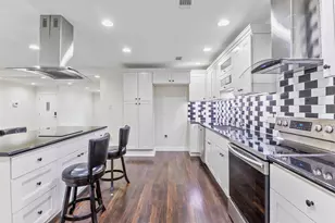 1918 Crestdale Dr, Houston, TX 77080 - Photo 10