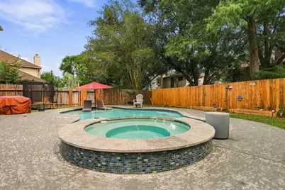 4811 Red Lantern Drive, Friendswood, TX 77546 - Photo 32