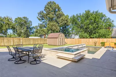 12810 Fisher Drive, Mont Belvieu, TX 77523 - Photo 38