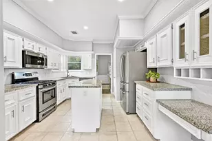 1219 Merriewood Dr, Friendswood, TX 77546 - Photo 8