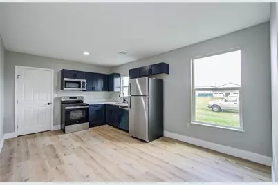 114 S Iowa Street, La Porte, TX 77571 - Photo 6