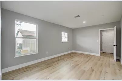 114 S Iowa Street, La Porte, TX 77571 - Photo 12