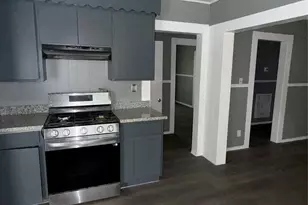 1300 N 8th St, Baytown, TX 77520 - Photo 16