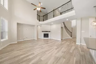 4415 Tumbling Leaf Ct, Sugar Land, TX 77479 - Photo 8