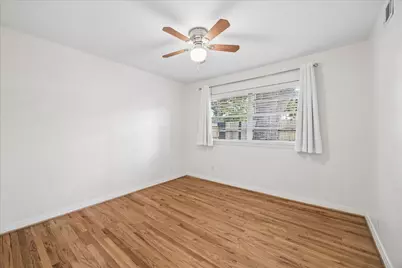 2017 Shadowdale Dr, Houston, TX 77043 - Photo 12