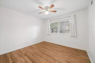 2017 Shadowdale Dr, Houston, TX 77043 - Photo 12