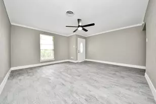 212 Harold Ln, Baytown, TX 77521 - Photo 10
