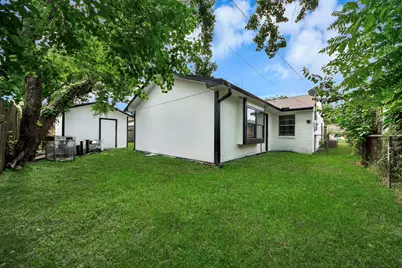 212 Harold Lane, Baytown, TX 77521 - Photo 36