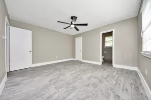 212 Harold Ln, Baytown, TX 77521 - Photo 18