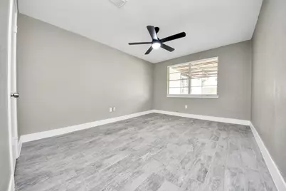 212 Harold Lane, Baytown, TX 77521 - Photo 20