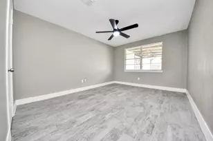 212 Harold Ln, Baytown, TX 77521 - Photo 20