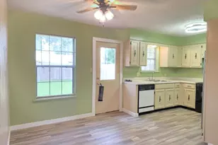 2207 Gontier Dr, Bay City, TX 77414 - Photo 4