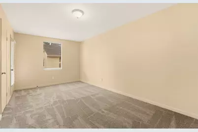 10125 Valley Forge Drive, Houston, TX 77042 - Photo 24