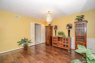 1641 W Sam Houston Pkwy S, Houston, TX 77042 - Photo 8