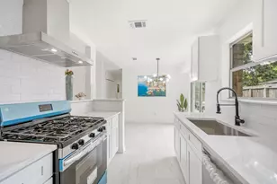 7310 Londres Dr, Houston, TX 77083 - Photo 12