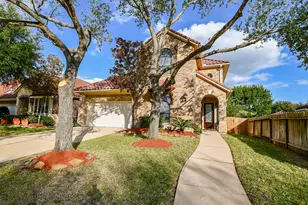 45 Cherry Hills Dr, Houston, TX 77064 - Photo 2