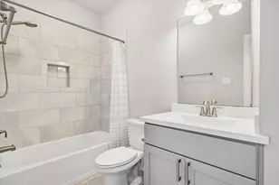 8318 Ginger Oak St, Houston, TX 77055 - Photo 22