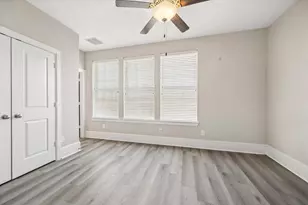 8318 Ginger Oak St, Houston, TX 77055 - Photo 18