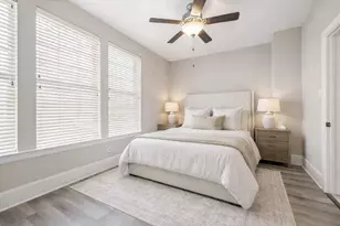 8318 Ginger Oak St, Houston, TX 77055 - Photo 12