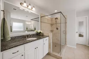 240 W 26th St, Houston, TX 77008 - Photo 14