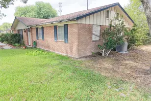 202 Broadmoor St, Victoria, TX 77904 - Photo 12