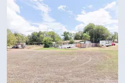 202 Broadmoor Street, Victoria, TX 77904 - Photo 14