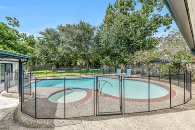 9 Earlham Drive, Friendswood, TX 77546 - Photo 30