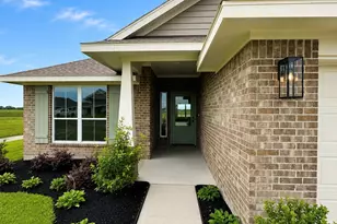 2064 Emerald Lk Trl, Dayton, TX 77535 - Photo 2