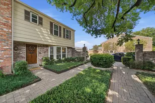 6457 Burgoyne Rd, Houston, TX 77057 - Photo 2