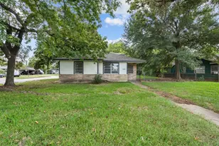 7450 Lakewood Dr, Houston, TX 77016 - Photo 1