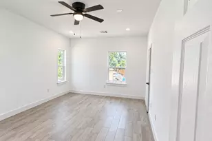 8312 Prairie View Dr, Houston, TX 77088 - Photo 8