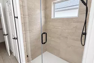 8312 Prairie View Dr, Houston, TX 77088 - Photo 6