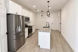 8312 Prairie View Dr, Houston, TX 77088 - Photo 10